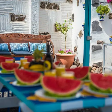 Los Moxaicos, Tenerife * Costa Del Silencio