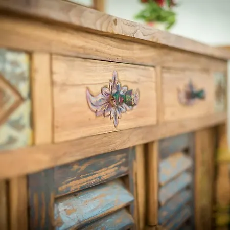 Los Moxaicos, Tenerife * Costa Del Silencio